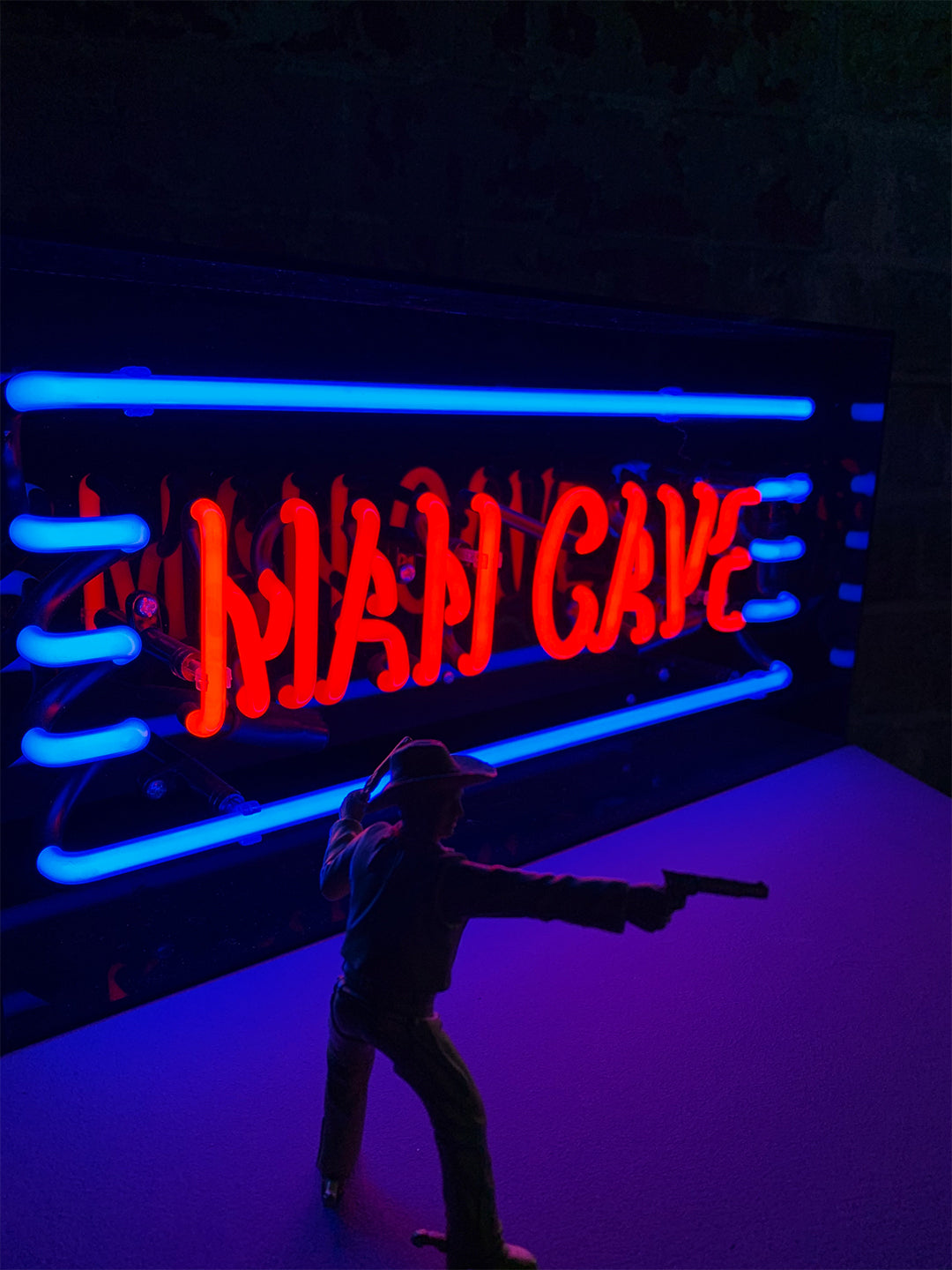 'Man Cave' Acrylic Box Neon Light - Locomocean Ltd