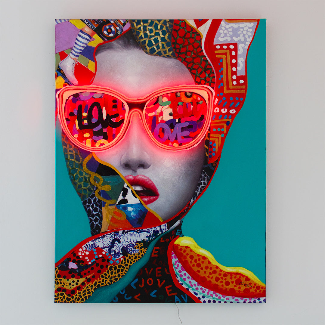 'Chic Woman' Wall Artwork - LED Neon - Locomocean Ltd