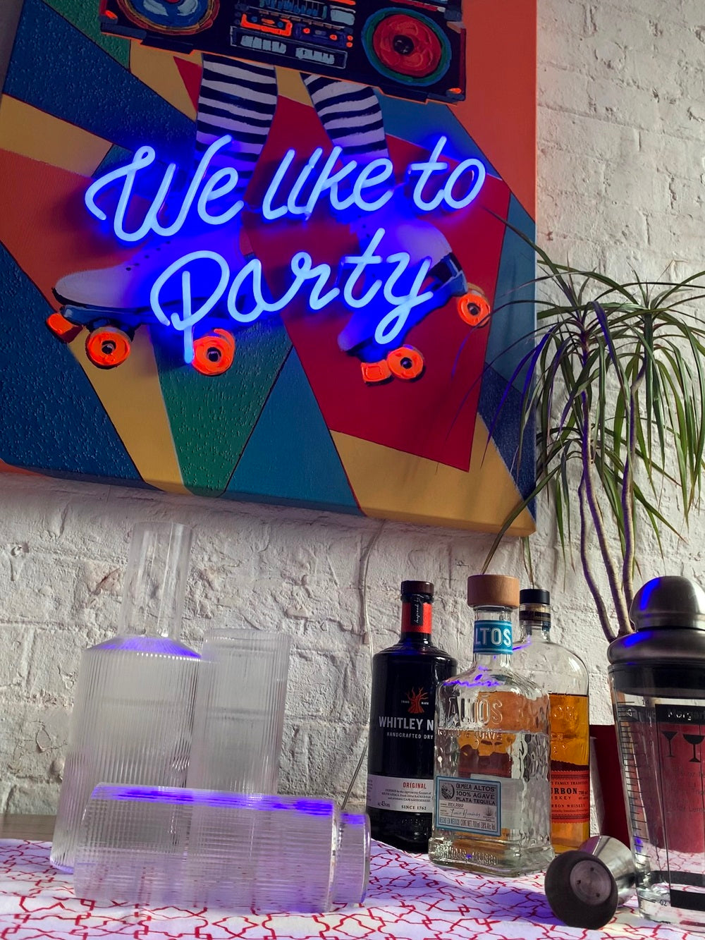 'We Like to Party' Wall Artwork - LED Neon - Locomocean Ltd